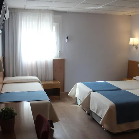 Mendez Nunez Szálloda 2*