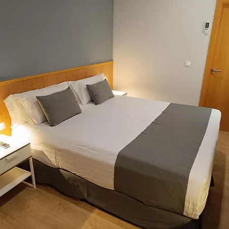 Mendez Nunez Hotel 2*