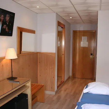 Mendez Nunez Hotel 2*